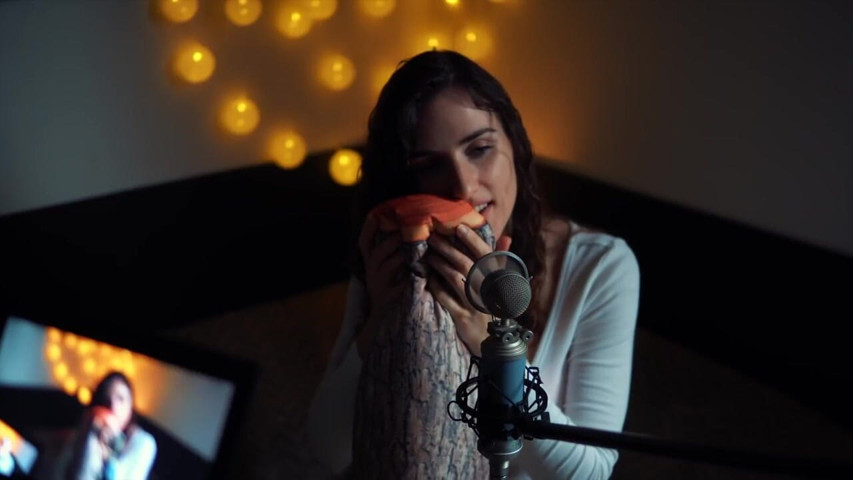 Asmr with Pillow Stroke, Bite, Scratch (Piper Blush)