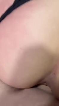 Abang tiri mengongkek adik tiri dubur dan creampie pada pantat