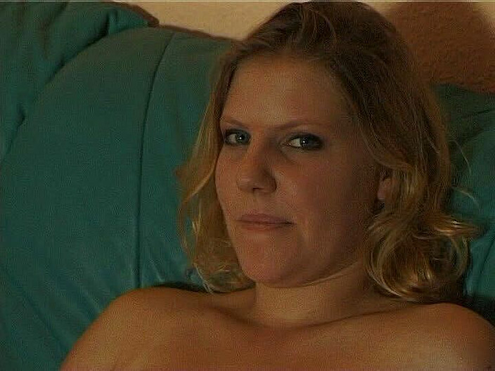 German Classic Porn videos: Corinna, belle-mère allemande, a besoin de plus