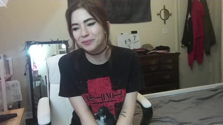 lilredvelvettt: Colanți din nailon rupți și masturbare