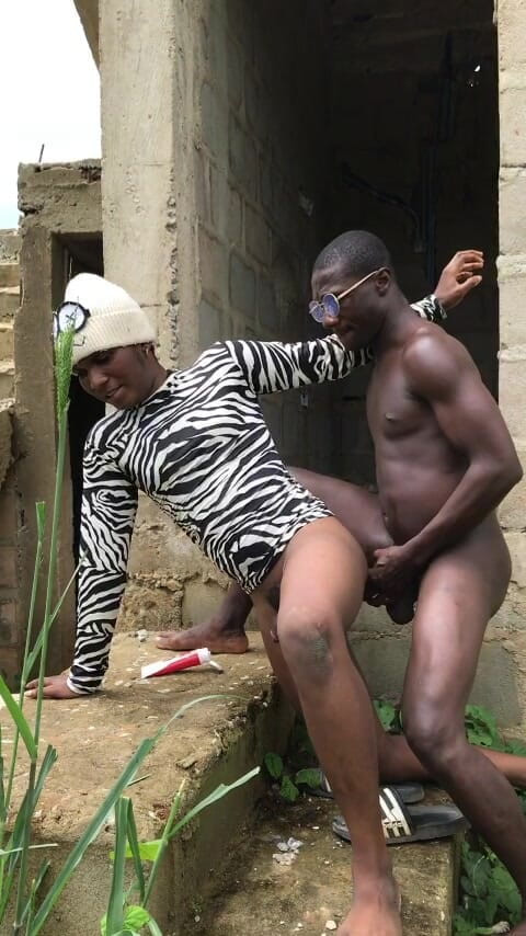 Sexydaddy: Ich ficke meinen schwulen freund vor unfertigen haus