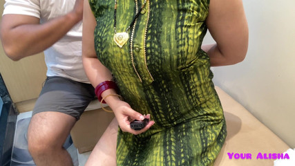 Your Alisha: Vărul meu vitreg m-a futut în timp ce Rakhi Celebration