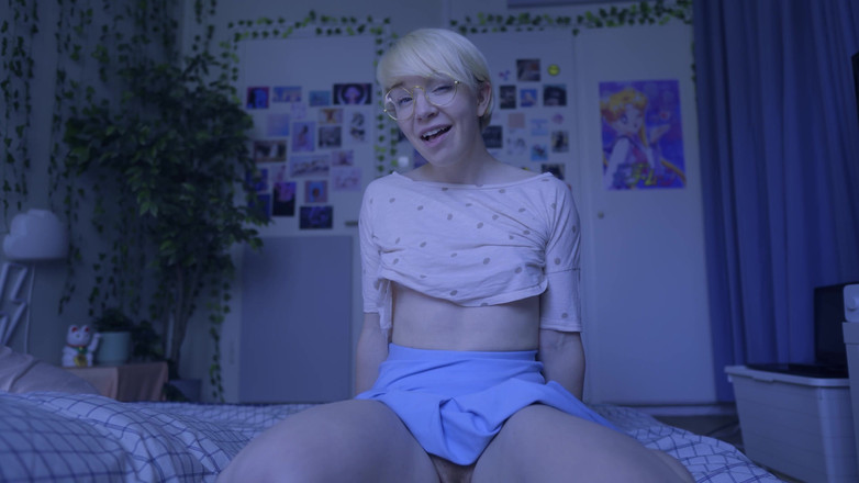 Jolie Lyon: Your Step-sister Moves in with You