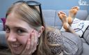 Czech Soles - foot fetish content: Emily的第一次拍摄高跟鞋和完美的脚戏弄