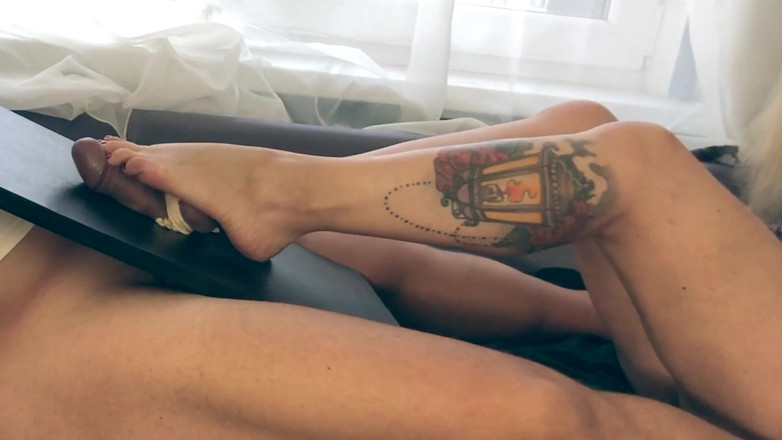 Amateur_fetish: Ступни, давя яйца