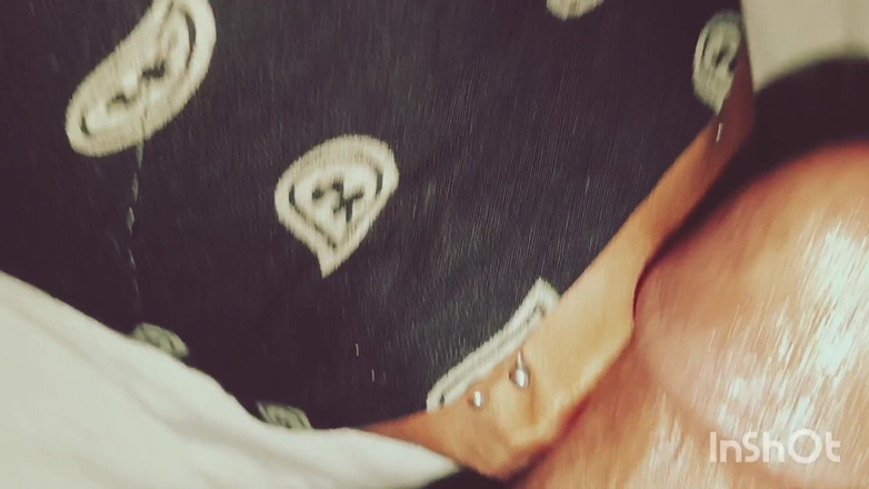 The Nasty House: Lento chupado de polla bajo el cierre