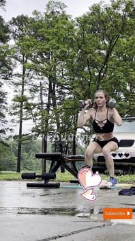 Eva Summers 2025 June Squats | Squats & Thrusters | Declino l'allenamento di sit-up da panchina