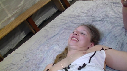 Fickparty: Naughty girl loves gangbang!