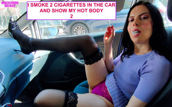 Goddess Circe: Saya menghisap 2 batang rokok di dalam kereta dan mempamerkan badan...