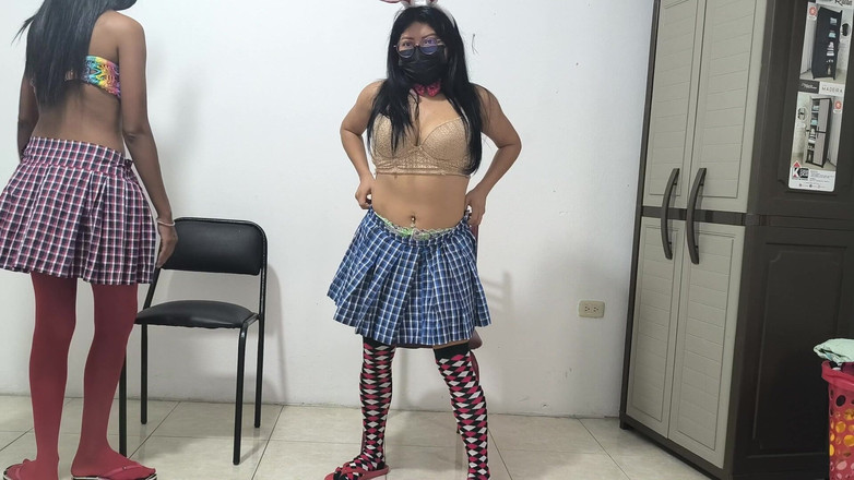 NEGRITA SEXY: Studenti tančí sexy a oslavují dokončení kurzu modelování. Jeden z...