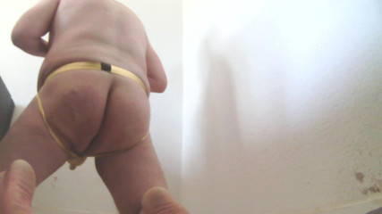 chris352800: Ukazuji ti můj zadek