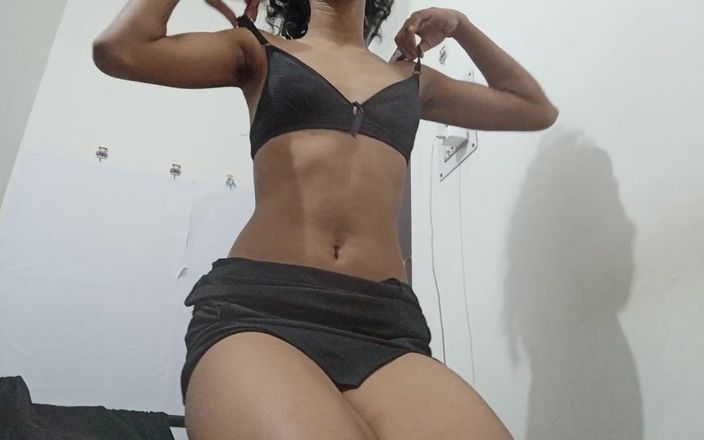 desigirl93: Gadis kampus india yang imut lagi asik goyangin