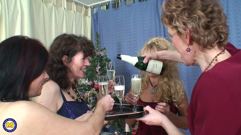 Mature NL: Have a Very Horny Christmas and a Happy Wet Year