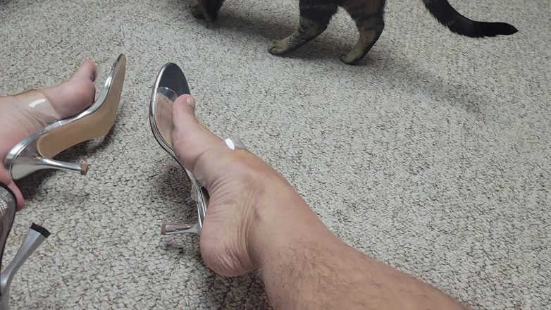 Feet Lover: Mi scopo i tacchi e sborro!