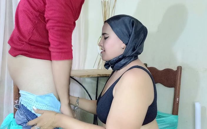 Gina Halime: Menina árabe grossa recebe uma grande carga de porra na buceta...