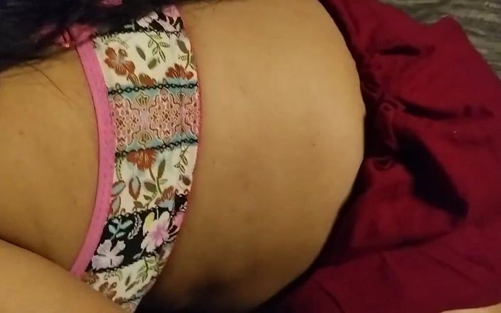 Anar Kali: Rekaman video ibu tiri lagi asik nyepong kontol bagian 2