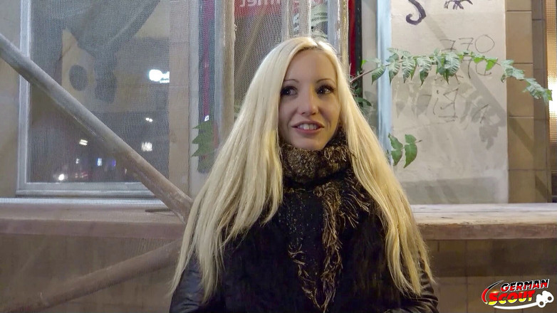 German Scout: 독일 스카우트 - 픽업하는 독일 여대생을 위한 찐 아마추어 애널 섹스