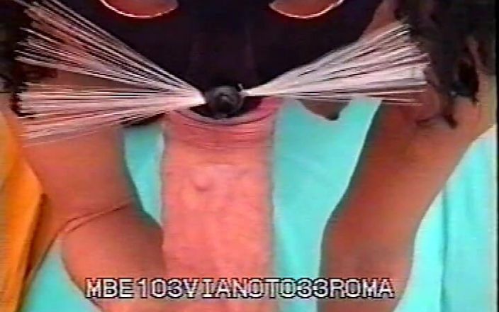 Vintage Italian amateur vhs 90 s: 90er porno mit italienischer schlampe - exklusives video # 2