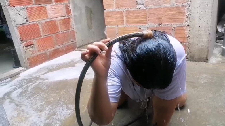 Adribella69: Zatrudniam tę dziewczynę i jestem zaskoczony, że ma świetny tyłek