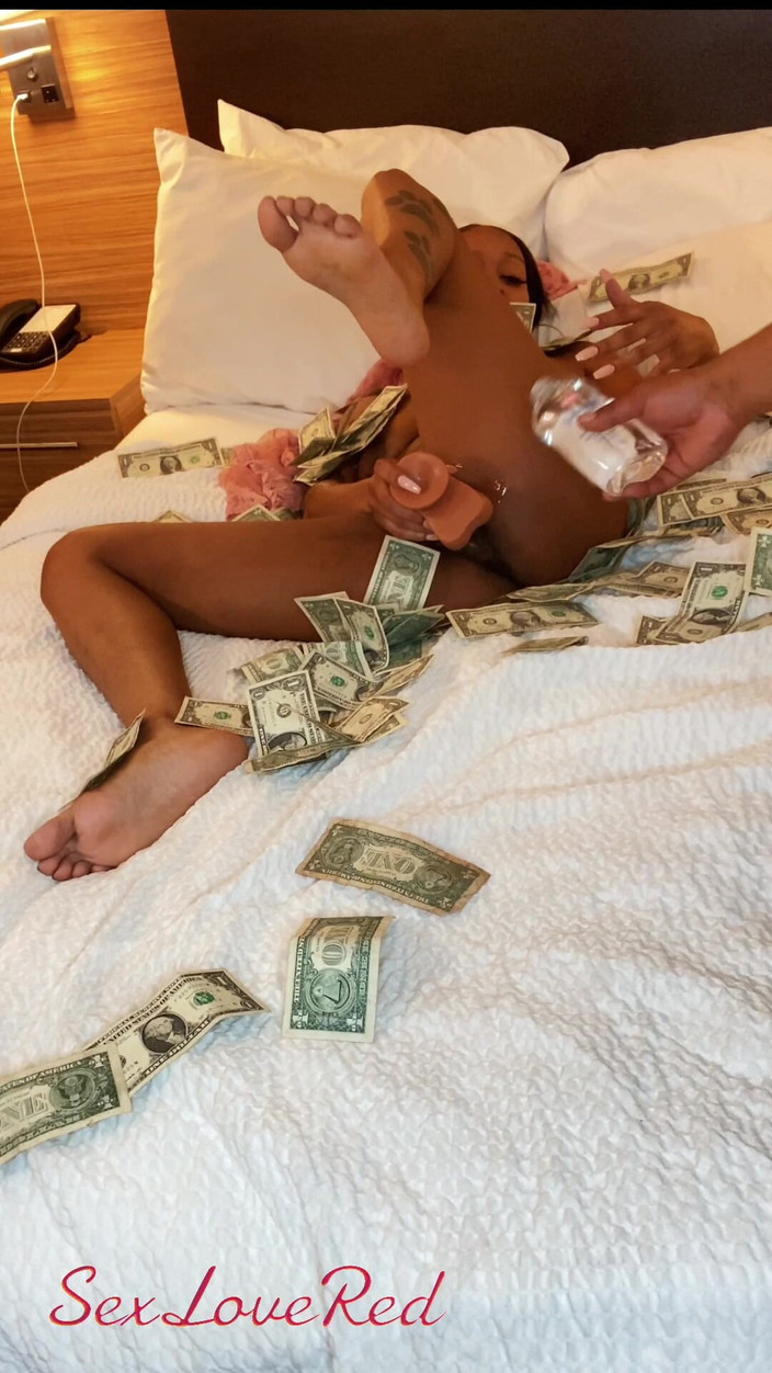 SexLoveRed: Year 1