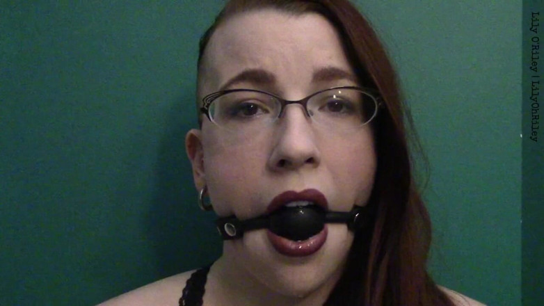Lily O'Riley: Ballgag Staring (wmv)