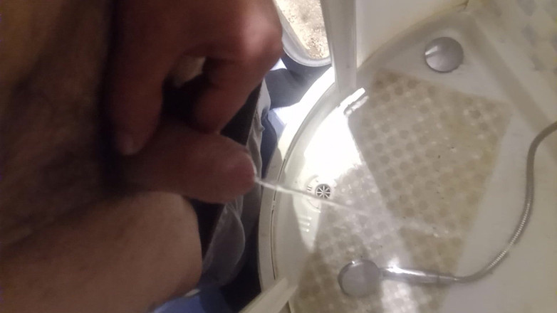 Calos41: Čůrání ve sprše 2