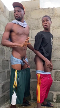 Si Cowok Kembar Hausa Suka Banget Dientot