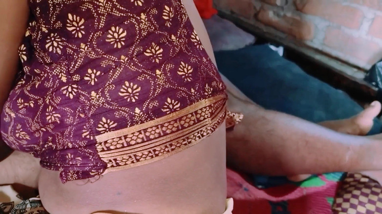 Sumang studio: 印度德西村家庭主妇