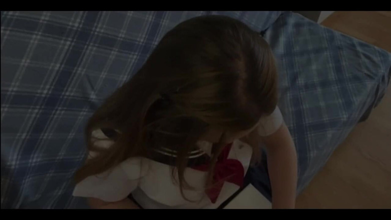 Lolik: Chica amateur casera se masturba el coño