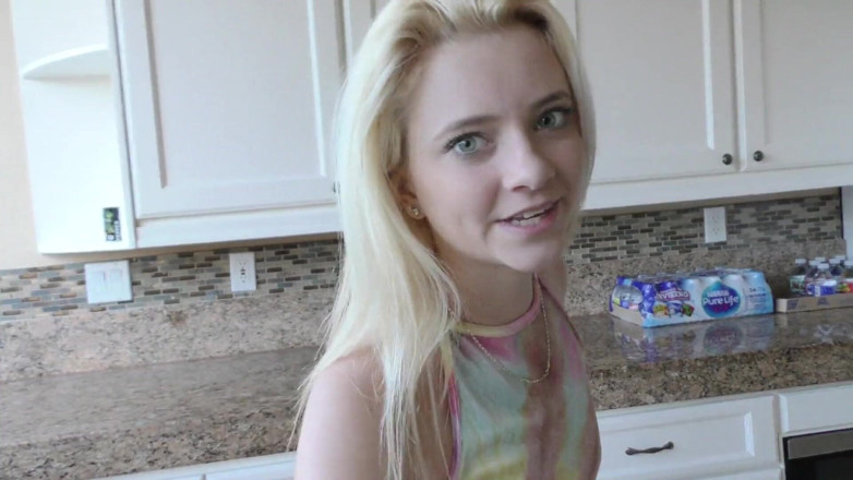 Perv Milfs n Teens: Riley Star Gets On Top Of Her Step Daddies Dick...