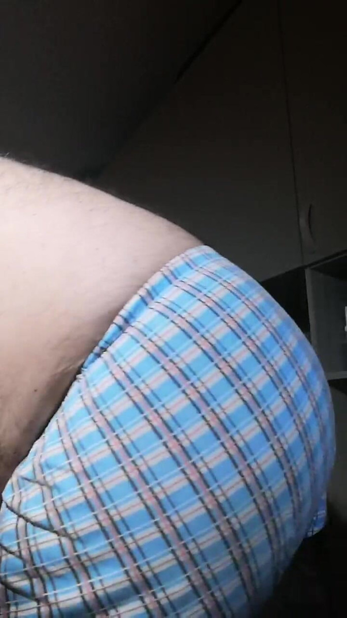 Setesesso7: I Piss and Put a Finger in My Ass and...