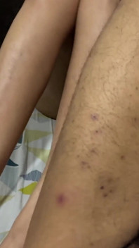 Mama vitregă îi cere prietenului ei să ajute cu dependența de porno a fiului vitreg