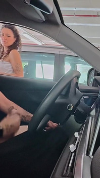 Yabancıya el seks ve evinde derin oral seks derin boğazla