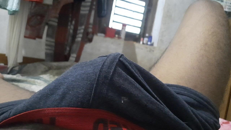 Wheyincognito: Eccitanti sei pack boy si masturba nella stanza