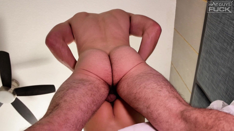 Hot Guys Fuck: Gadis hot latina 18 tahun dientot sama besar pria antar ras