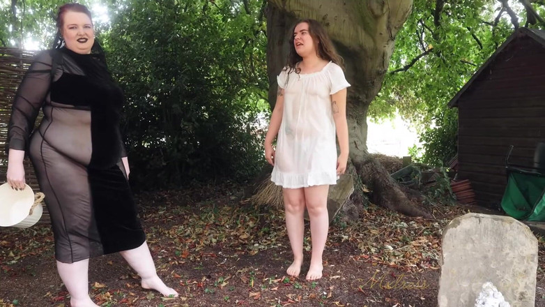 Mxtress Valleycat: Thẩm vấn phù thủy