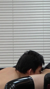 Facesitting Endurance Training and Pussy Lick Tongue Training, Female Office Worker Punishes Harassing Employee