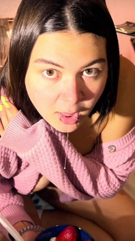 Kinky Mary Stuffs a Banana in Her Ass and Eats Strawberries off the Cream