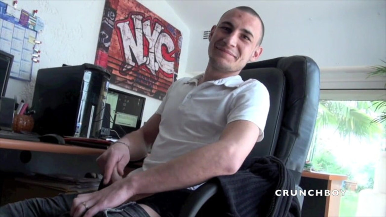 STRAIGHT BOY CURIOUS: Junger schwuler lutscht seine heterosexuellen freunde