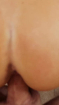 Huwelijk en sletterig zijn met de blonde MILF