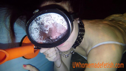 UW Homemade Fetish: Masturbacja w basenie poszła pod wodę