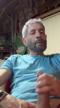 Stalionro v Mancave si užívá svého ptáka