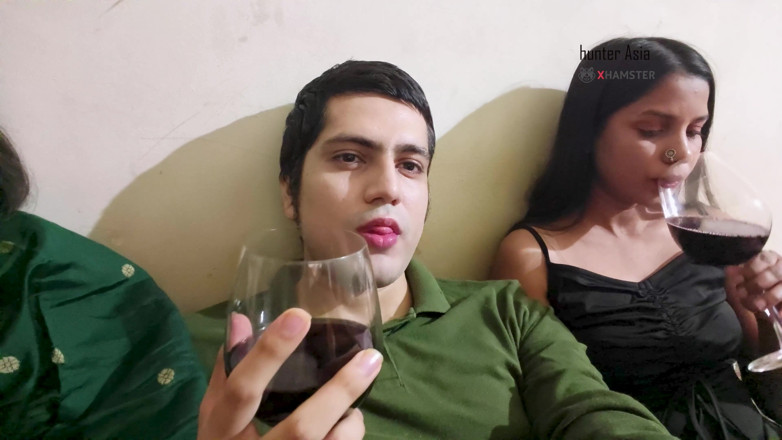 hunter Asia: Nada bueno que follar lesbianas