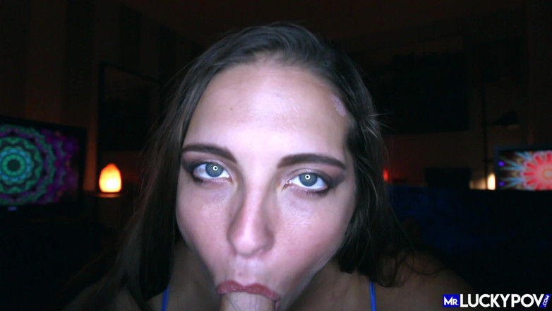 Mr.Lucky POV: La troia sposata Sadie è una ingoiatrice di sperma