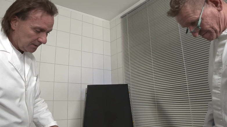 German Full Movies: Frauenarzt Dubbel fitta knulla i sexig underkläder