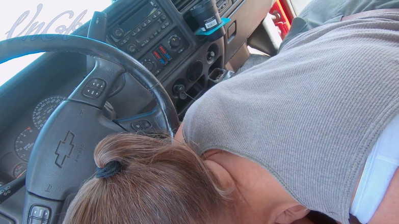 Victor N Ginger B: Ginger B卡车上有树荫