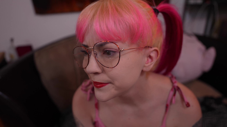 lilredvelvettt: Turning Your GF Onto Cuckolding