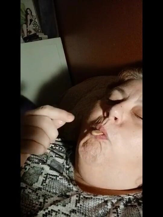 BBW nurse Vicki adventures with friends: I love Ice cream, bananas and popsicles Yum