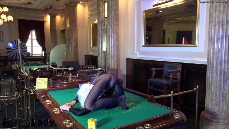 Gymrotic: Un croupier foarte special de cazinou