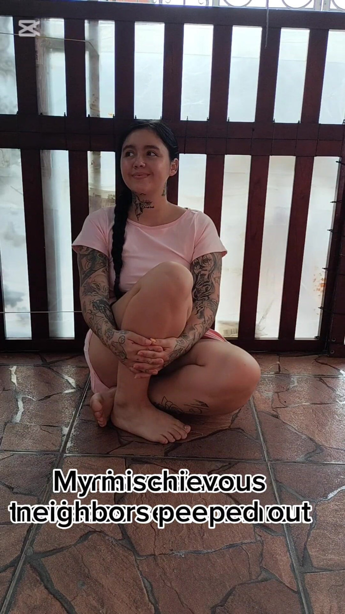 Dalyla: Mon beau-père me regarde